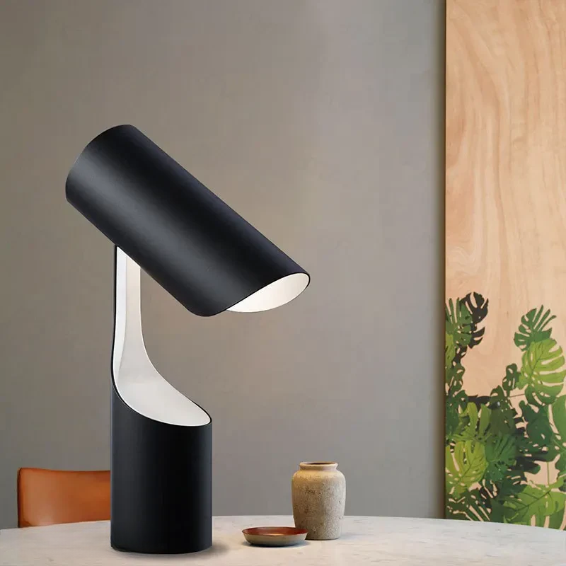 Minimalist Creative Black Foldable Desk Lamp